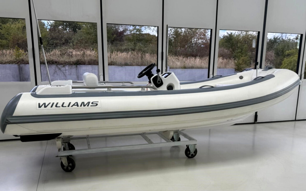 Williams Sportjet 435