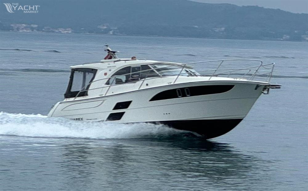 MAREX 310 Sun Cruiser