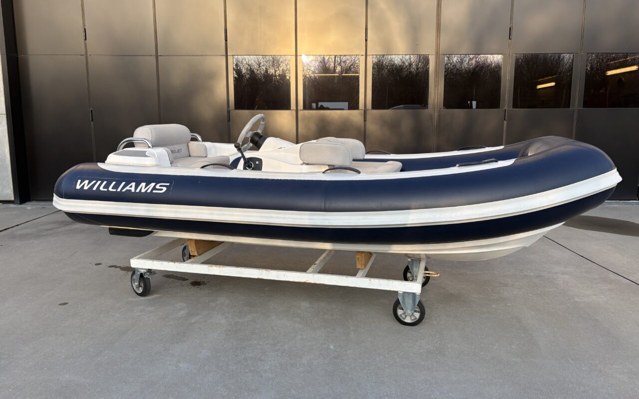 Williams Turbojet 325